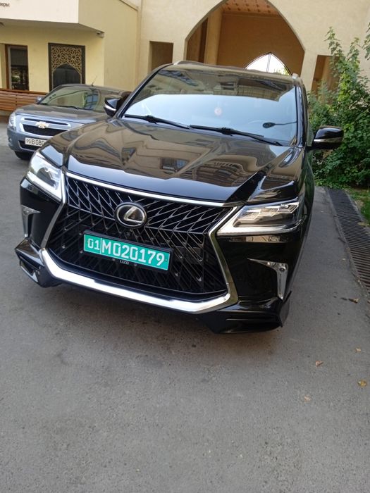 Автомобиль Лексус 570 супер спорт