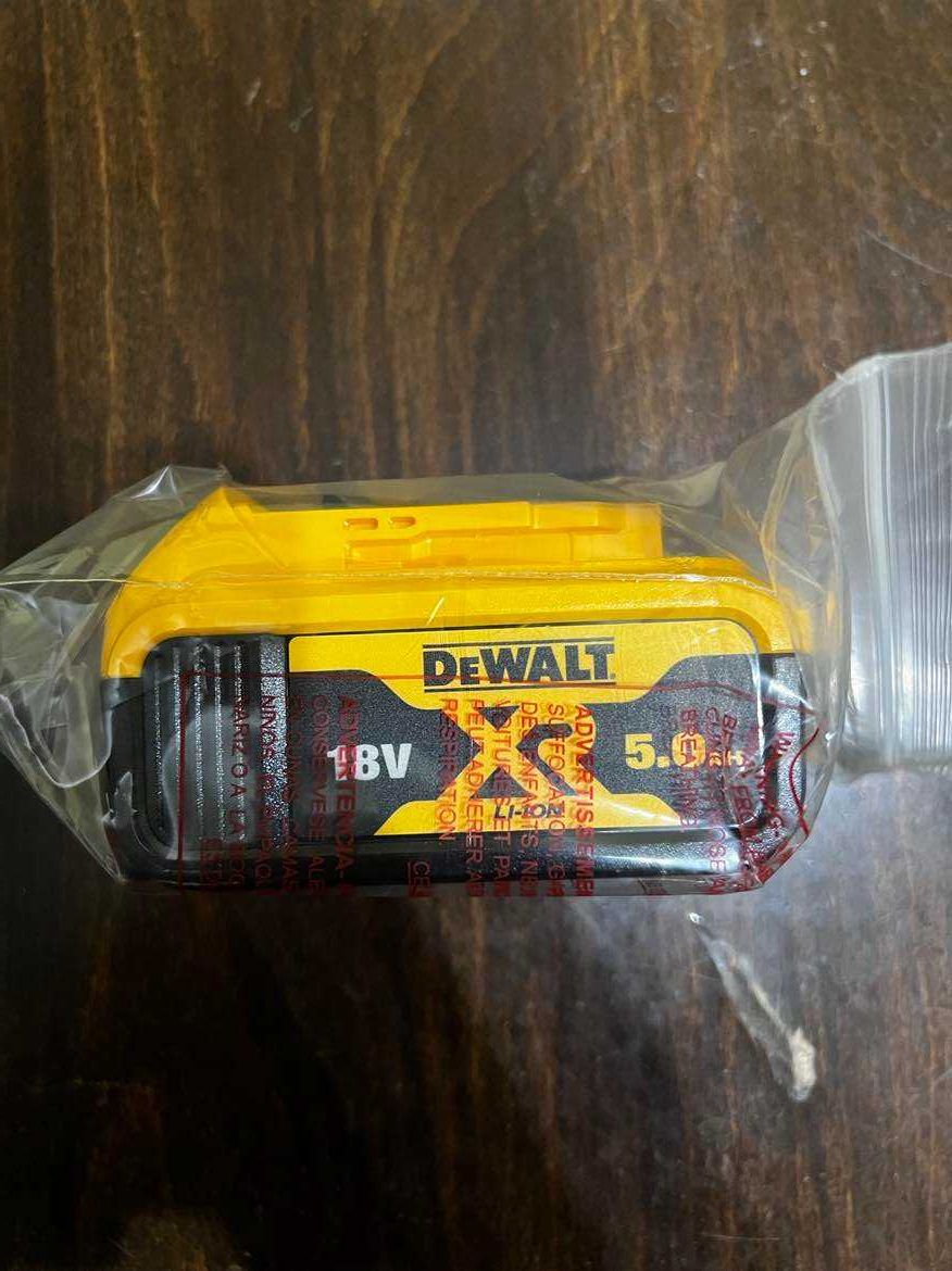 Комплект Ударен винтоверт безчетков DeWALT DCD778N с батерии и зарядно