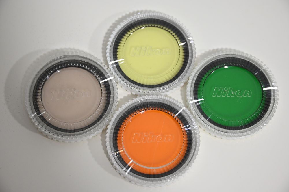 Nikon 200 F5.6 Macro + 6 adaptoare macro + 4 Filtre 52mm