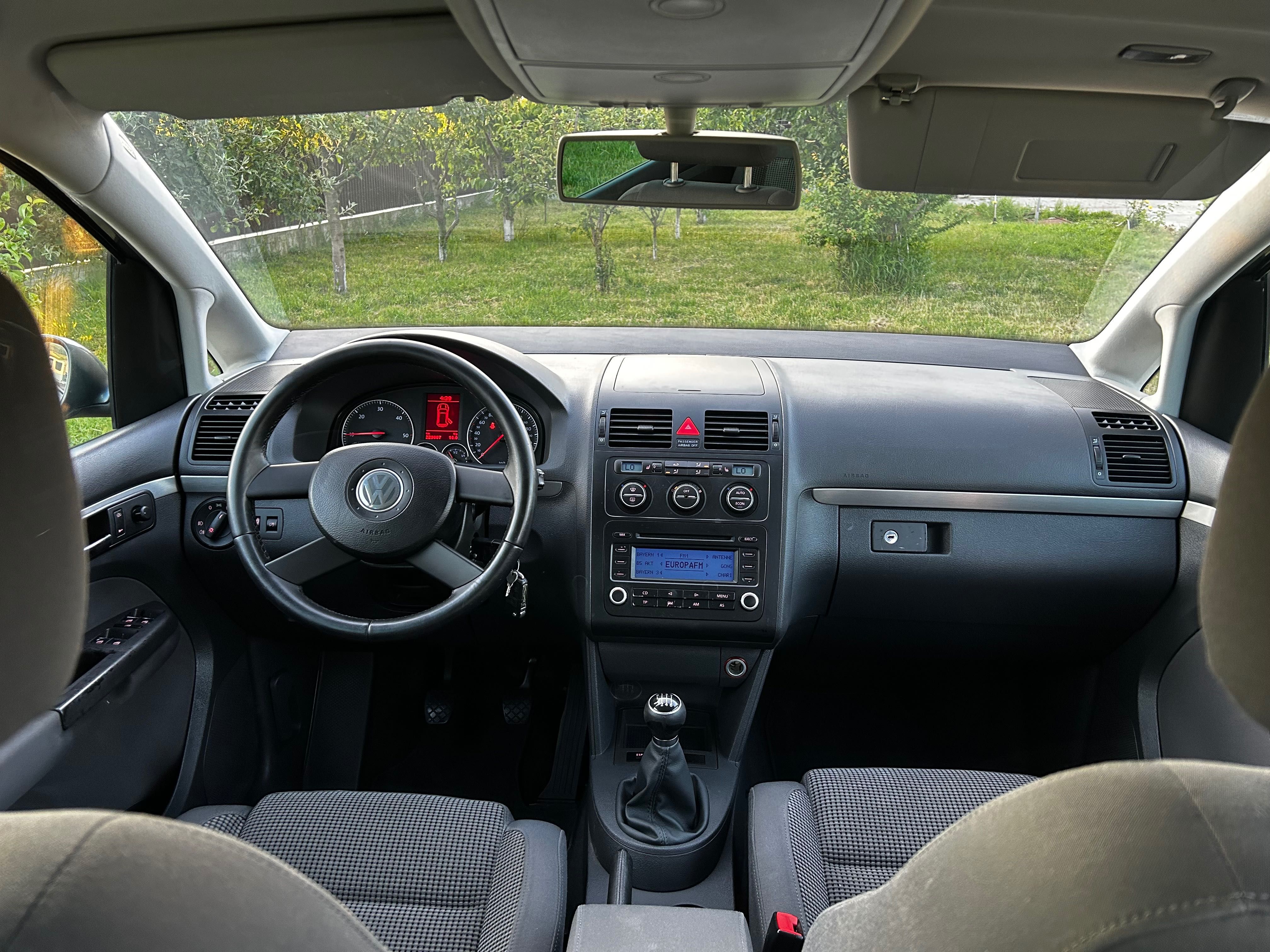 VW Touran 2.0 TDI/ 140 CP> BKD> An Fabr 2006>7 Locuri>Import Germania