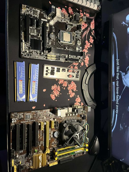 Комплект две дънни платки с процесор интел 4та генерация и рам!