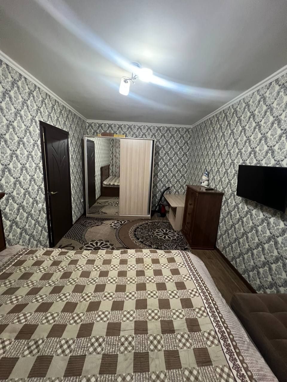 Продажа Срочно Чиланзар 1 по ул Мукими  с мебелью и техникой!