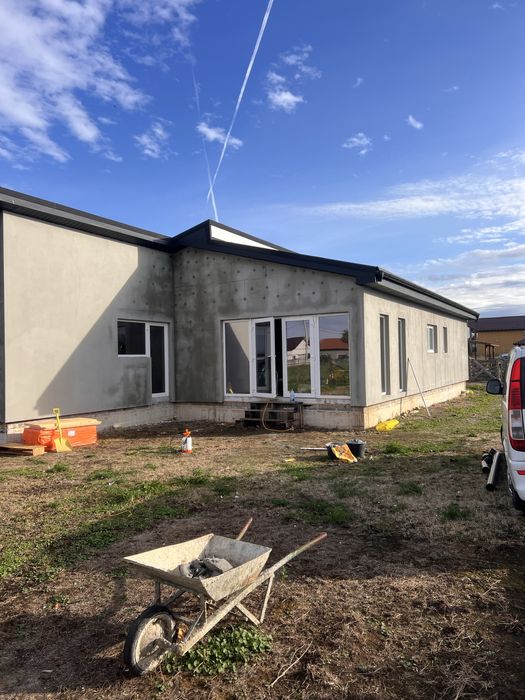 Casă modernă pe un teren generos de 800 m