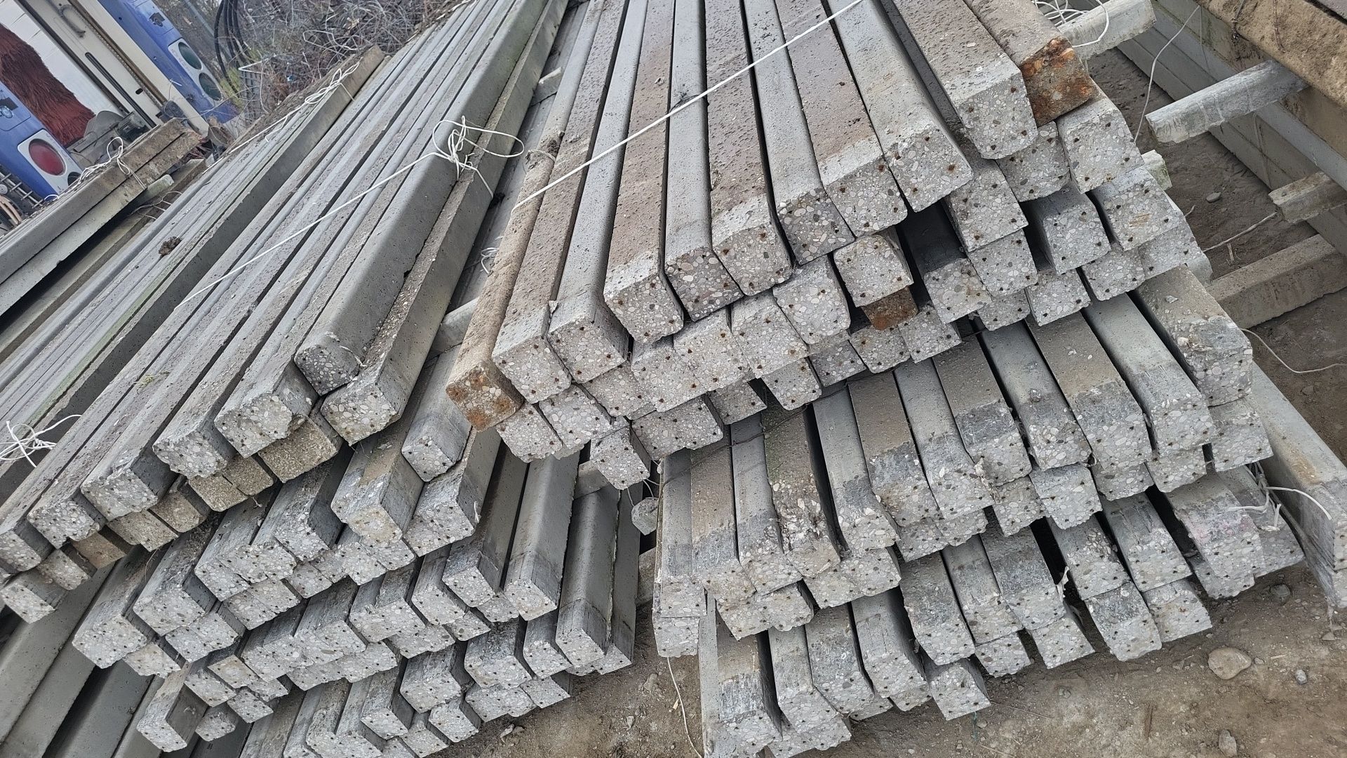 Stalpi din beton