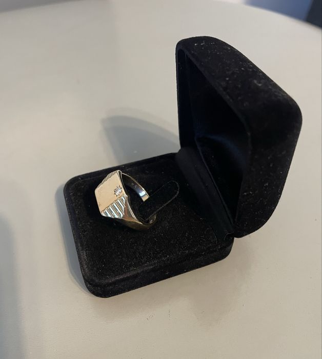 Inel din aur cu diamant