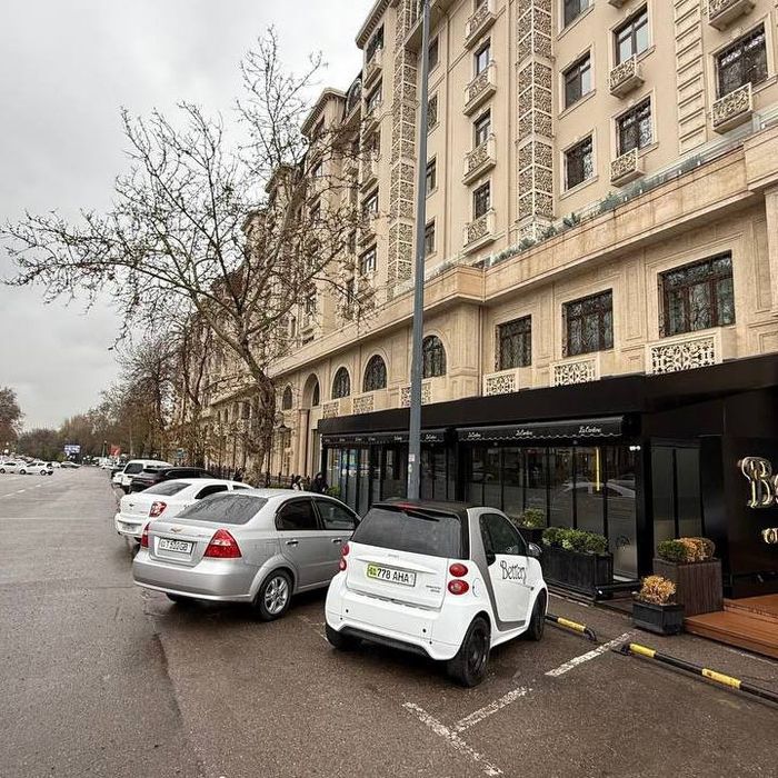 Аренда помещения Golden House Новомосковский 252 м². Вдоль дороги