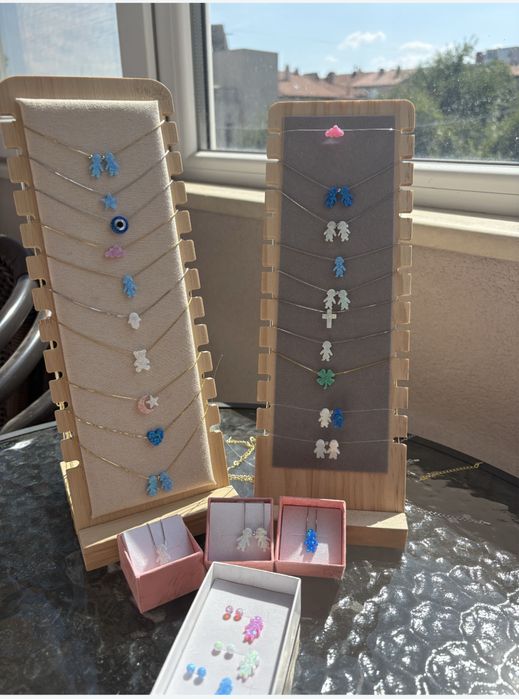 Сребърни колиета,гривни и обеци с опал