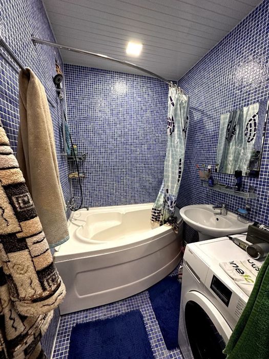 Срочно продам квартиру 4 комнатную