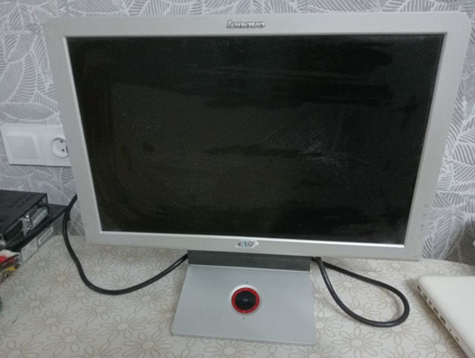 Продам монитр Lenovo