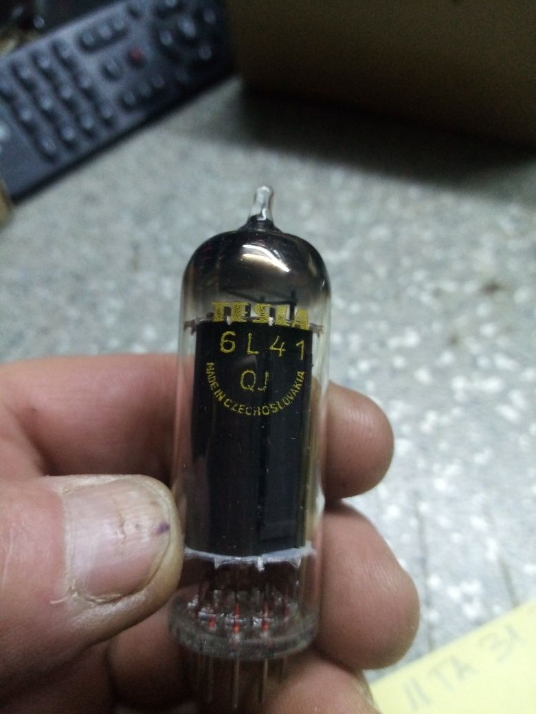 Tuburi, diode, triode, lampi electronică