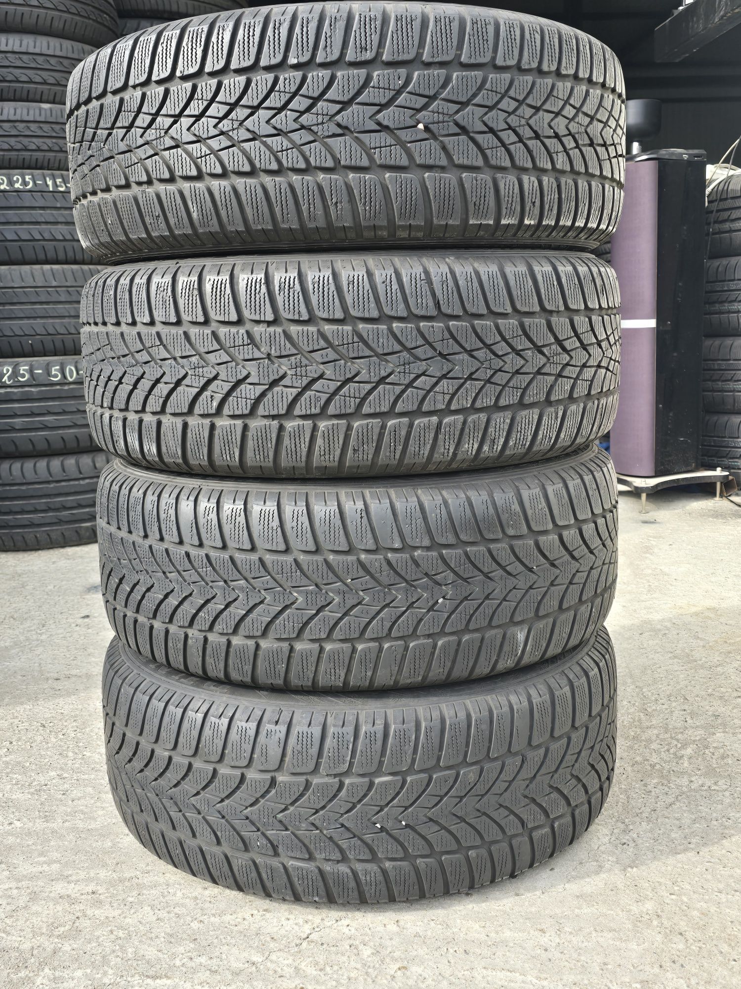 4 Броя 205/55/16 Dunlop 2x6mm 2x5mm