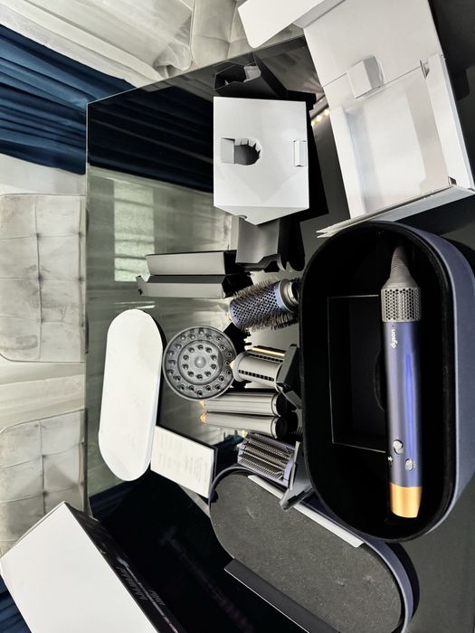 Dyson airwrap complete long volumise HS 05