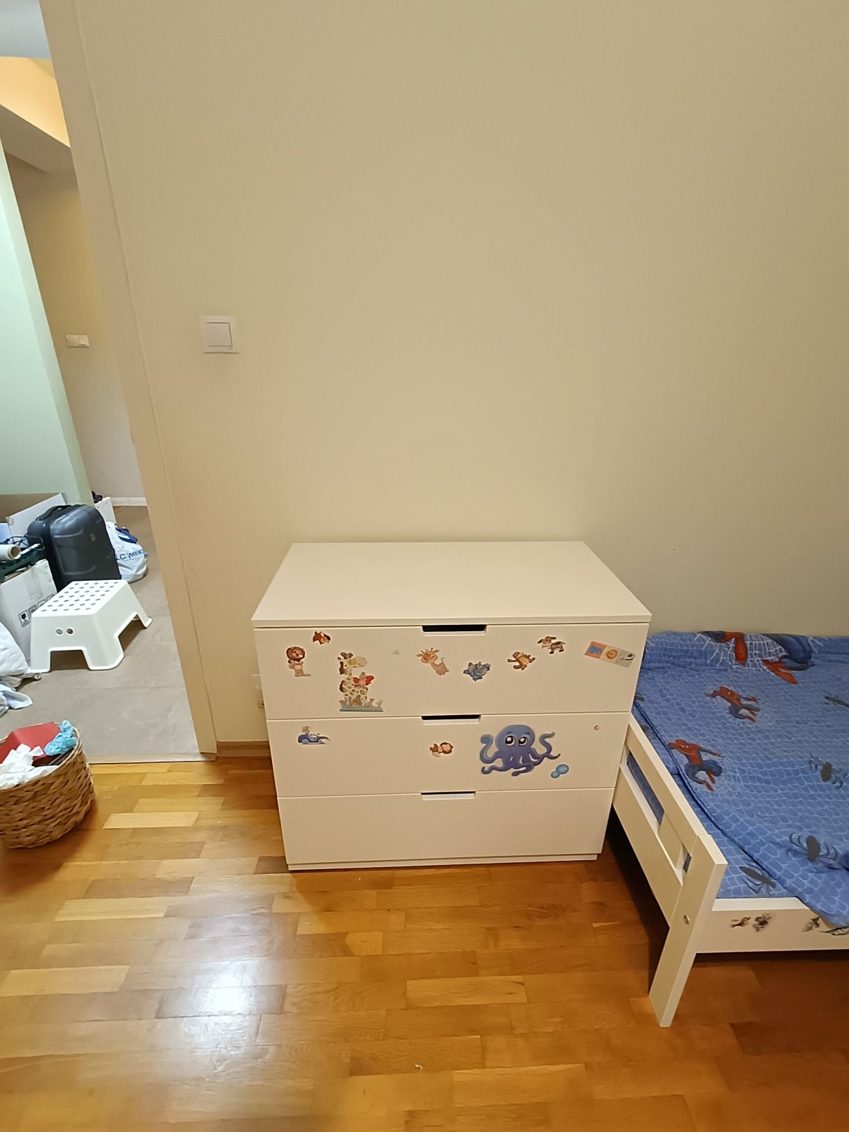 ИКЕА/Ikea легло, гардероб, скрин