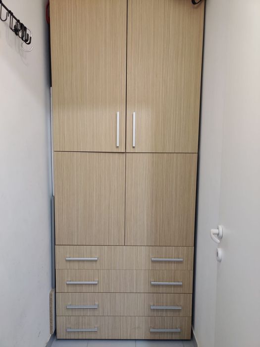 Dulap spatios / încăpător