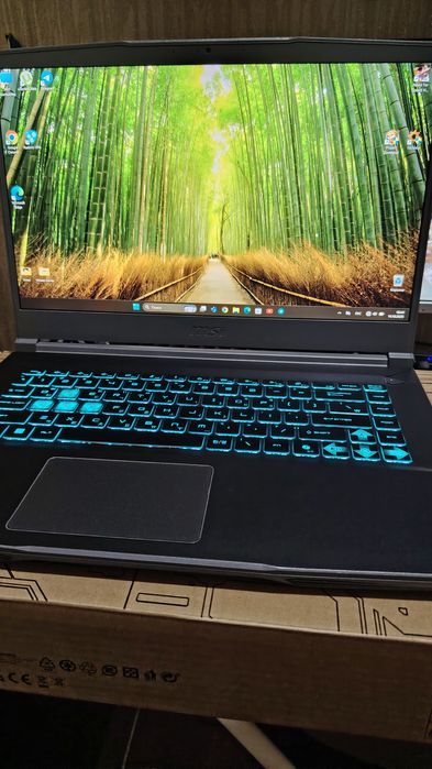 Ноутбук Msi новый.