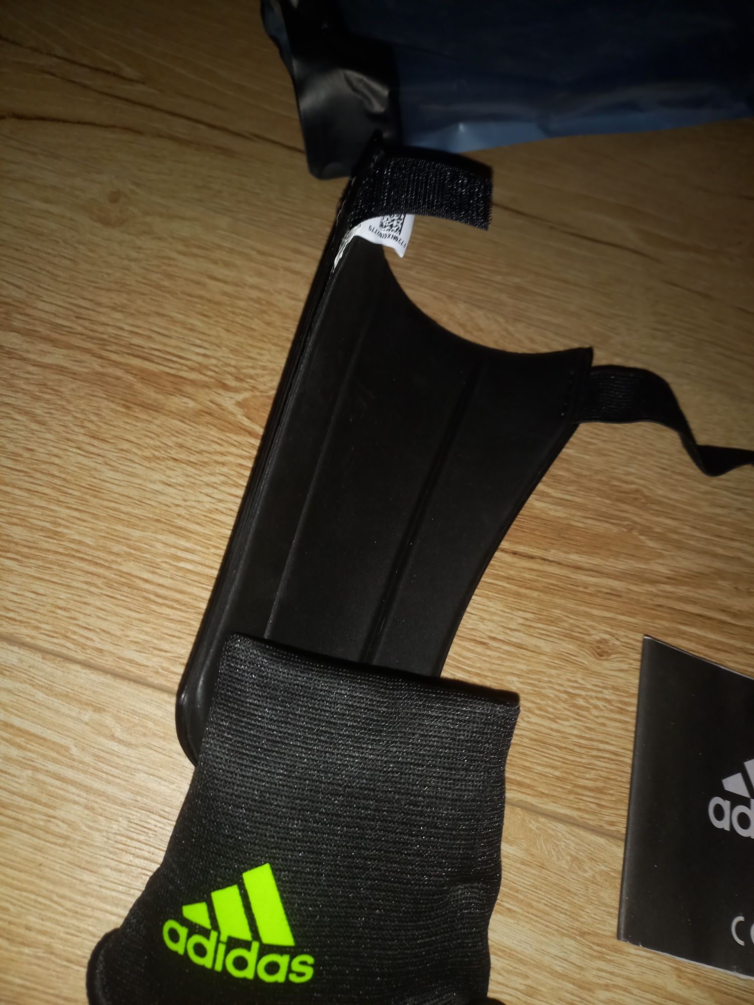 ADIDAS PRED SG MYC Футболни Протектори