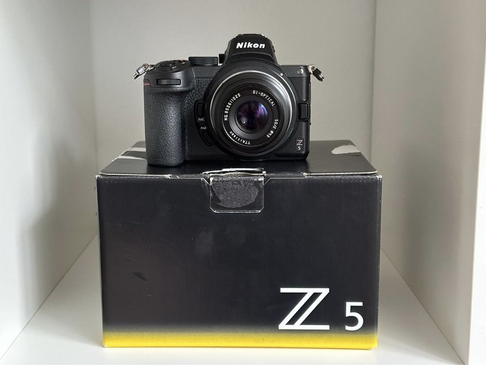 Nikon Z5 Kit cu TTArtisan 50mm F2 / garantie 02/2026