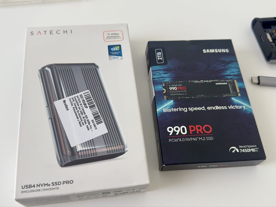 SSD Portabil USB 4 Rapid NVMe / Samsung 990 pro + Satechi enclosure