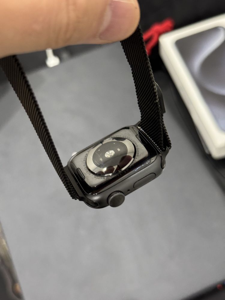 Apple watch series 5