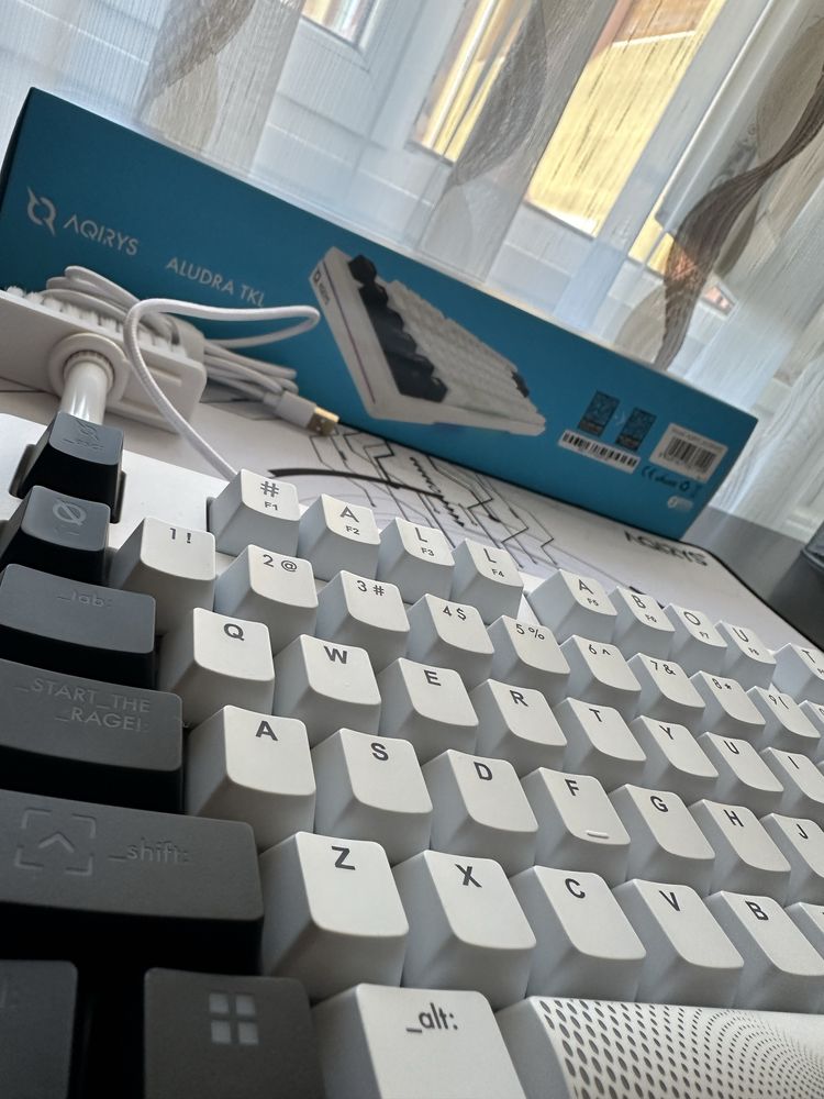 Vând tastatură gaming!!