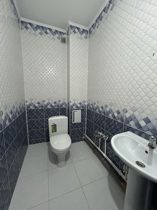 Продам 2 к.кв., 12 мкр.