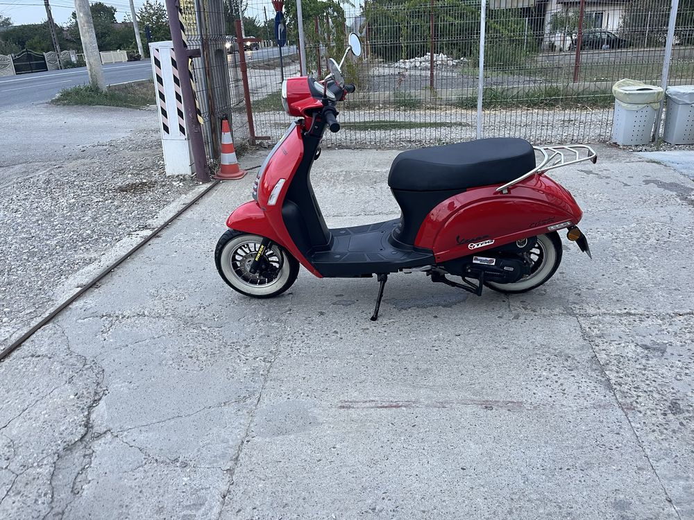 Scuter 49 cc Motowell Germania( Vespa Primavera)service, 2200 km, acte