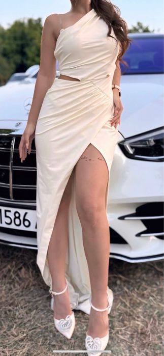 Рокля и пола Alessa