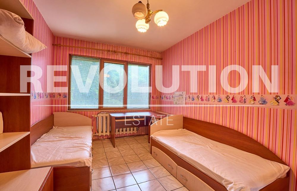 Тристаен апартамент в района на кв. Кършияка