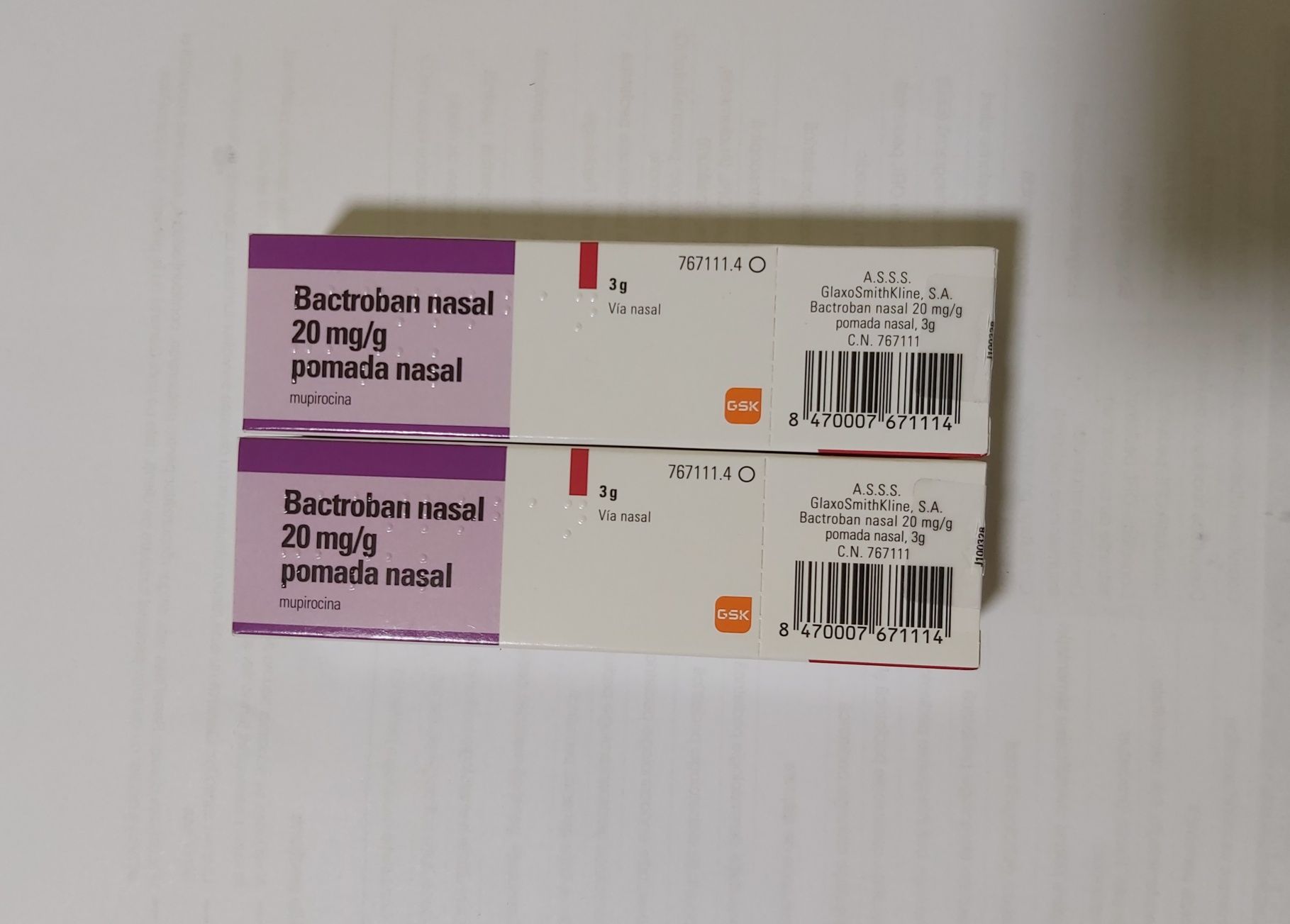 Vând  2 cutii unguent nazal Bactroban