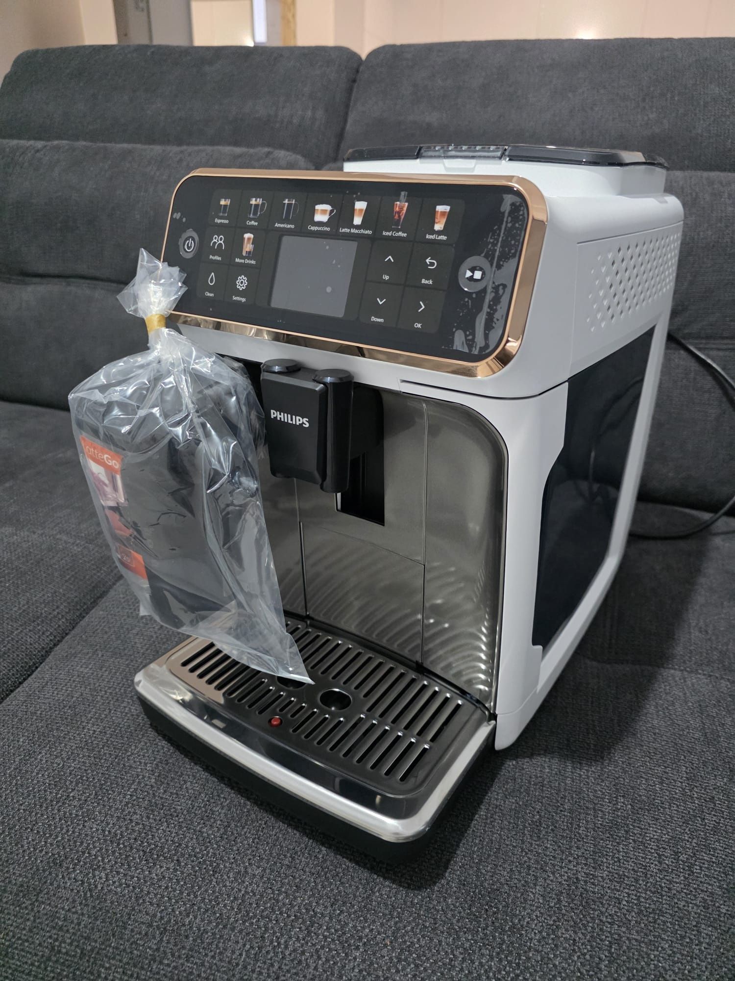 Espressor automat Philips seria 5500 ediție limitată