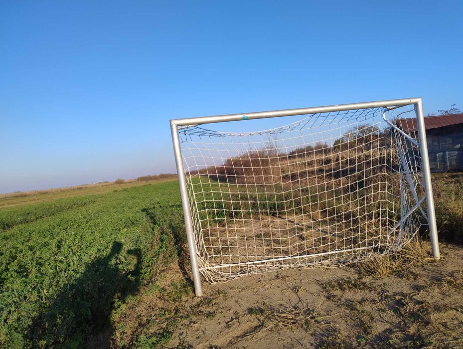 Vând poartă de footbal