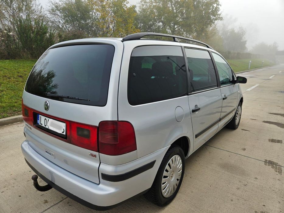 Vând Vw Sharan 1.9 TDI 7-Locuri