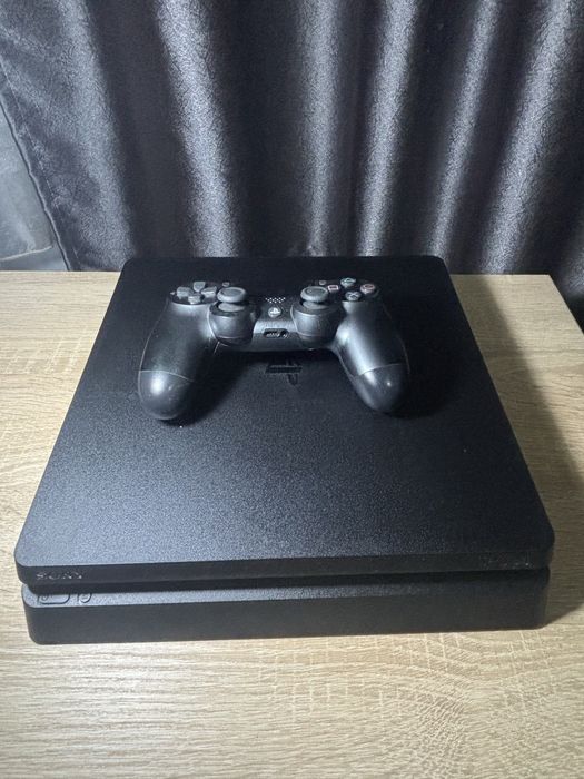 Playstation 4 slim