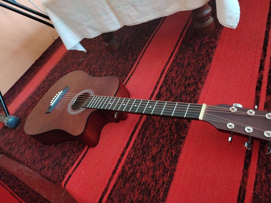 40 dyumli Akustik gitara. Mustaxkam mis sim Tg: kuchukcga #Apocalypsee