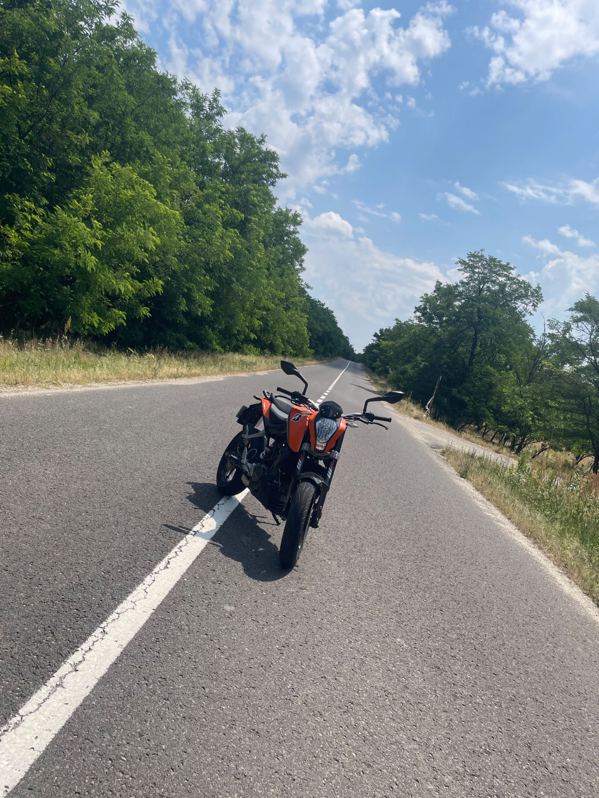 Vând sau schimb Ktm duke 125