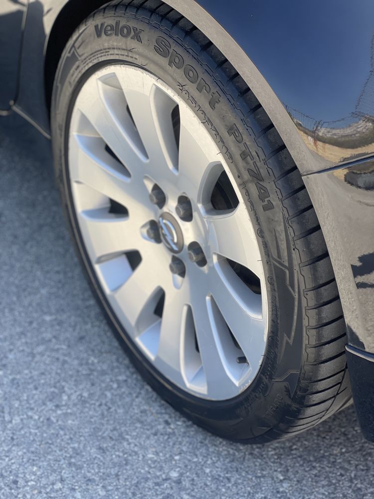 Opel Insignia 2.8T