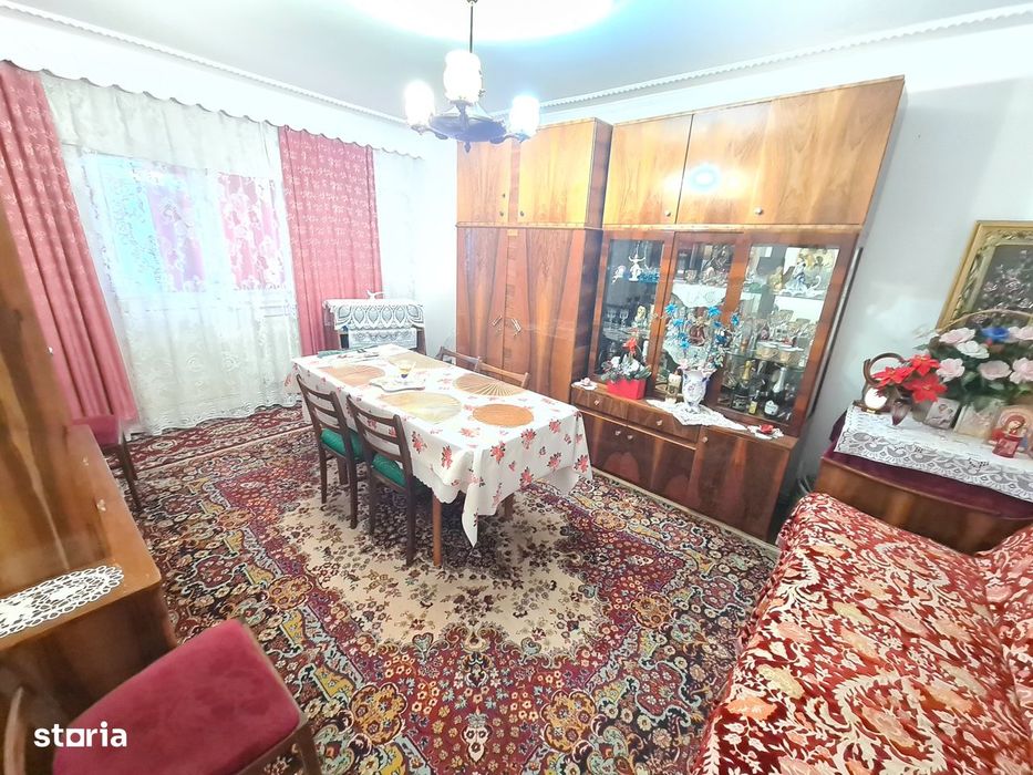 Apartament 3 camere dec., etaj 3, Stefan cel Mare- Bacau