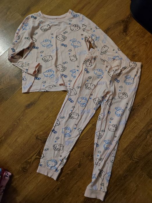 Lot haine fetita mărime 122/128