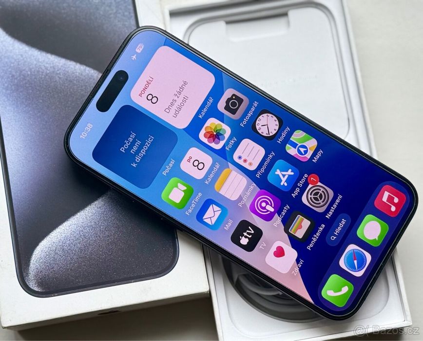 Iphone 15 Pro max 256 gb stare ca nou baterie 96% teleofnul este liber