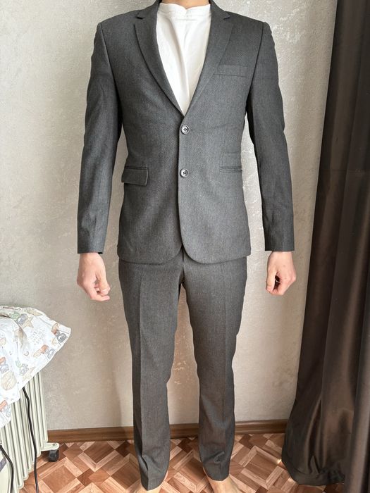 Продам мужской костюм одевали 1 раз