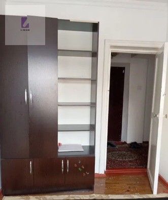 Продается 3х комнатная квартира. Азиз бозор.