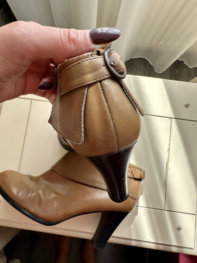 Botine din piele - marime 37