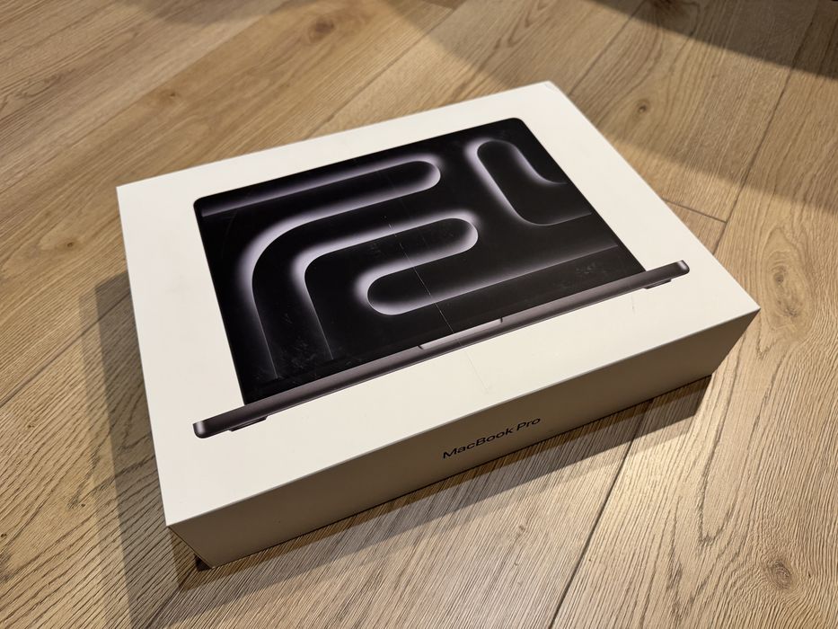 Macbook Pro M3 Pro - 14 inch, 18 GB RAM, 1 TB SSD - stare impecabila