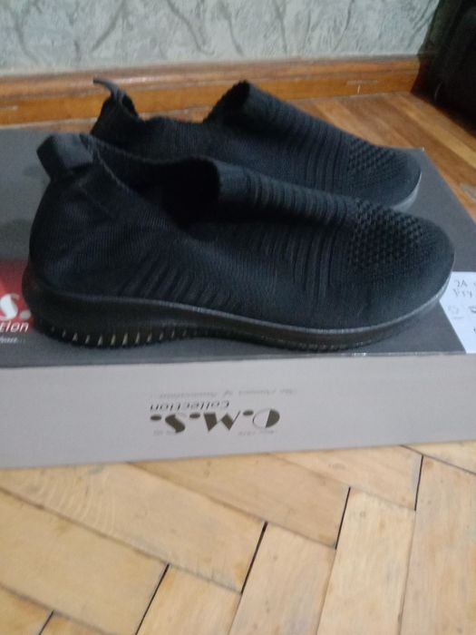 Черные слипоны европейского бренда