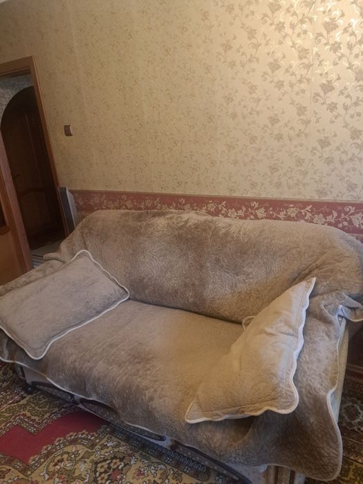 Продаём два дивана