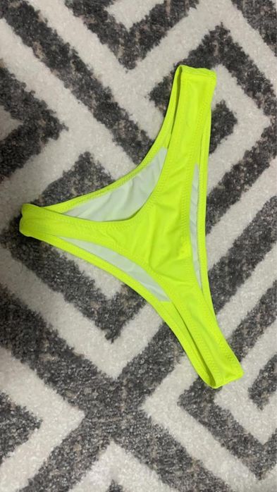 Slip baie tanga corai sau galben neon, M, nou cu eticheta  Am si alte