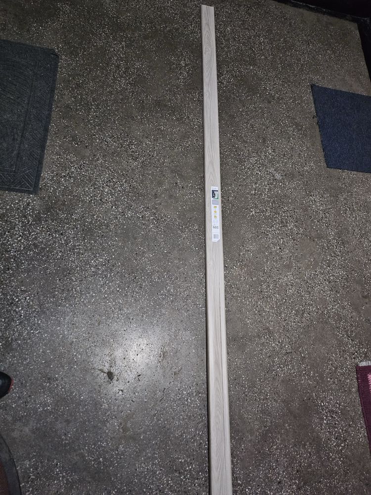 8 bucati plinta perete  noi 200-250cm