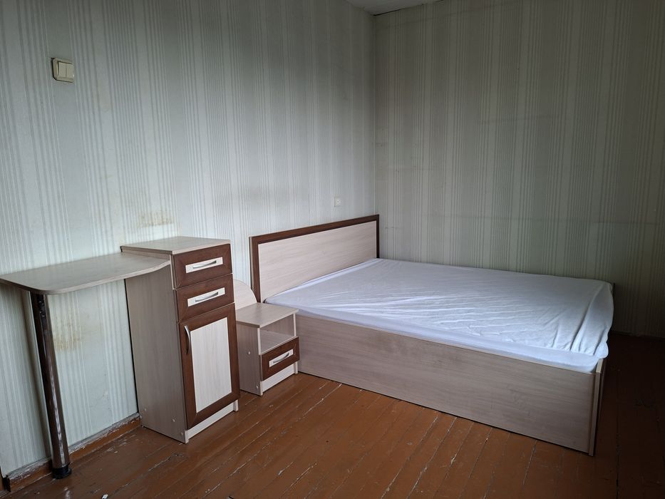 Продам 2 -х спальную кровать