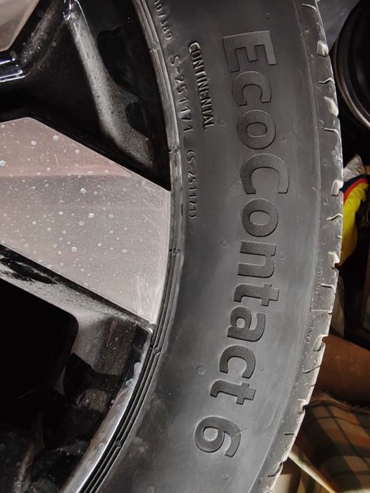 Продавам 4 чисто нови  гуми Continental eco contact 195/55 R 16 87H