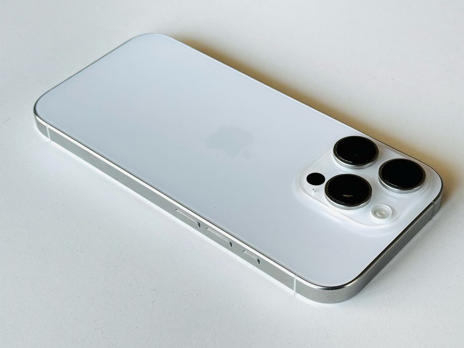 Iphone 16 Pro 1TB White Titanium Гаранция 6 месеца